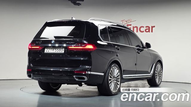BMW X7 xDrive 40i Design Pure Excellence 6-Seater — пробег 155 762 км — фото 2 из 5