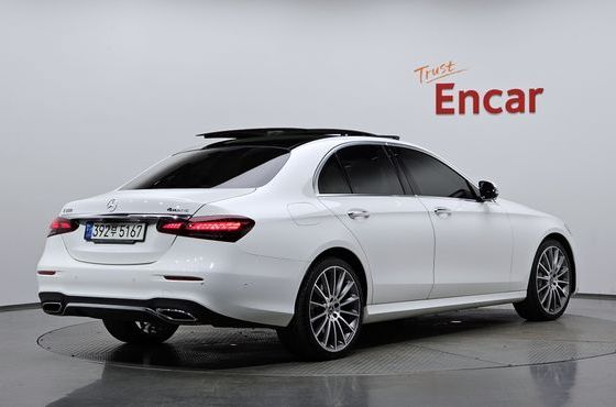 Mercedes-Benz E-Class E350 4MATIC AMG Line — пробег 72 413 км — фото 2 из 5