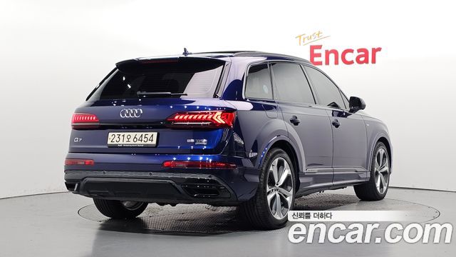 Audi Q7 55 TFSI Quattro Premium — пробег 75 388 км — фото 2 из 5