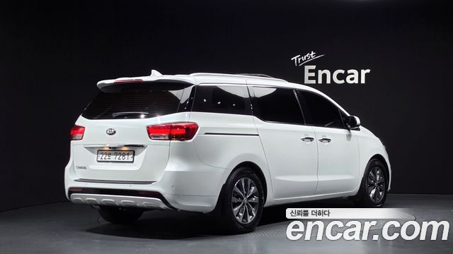Kia Carnival из Кореи Encar