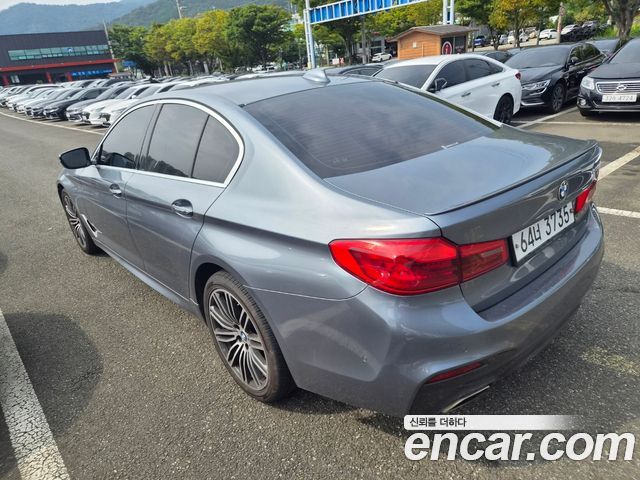 BMW 5-Series 530d M Sport Plus — пробег 176 950 км — фото 5 из 5