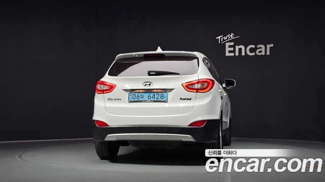 Hyundai Tucson Hydrogen(Fuel Cell) 2WD — пробег 57 743 км — фото 4 из 5