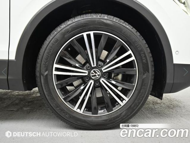 Volkswagen Tiguan 2.0 TDI Premium — пробег 57 596 км — фото 5 из 5