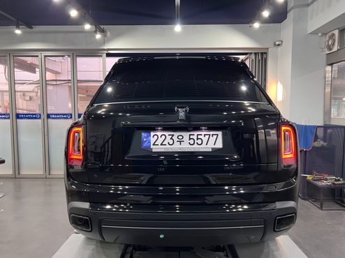 Rolls-Royce Cullinan 6.7 V12 Black Badge — пробег 8 400 км — фото 4 из 5