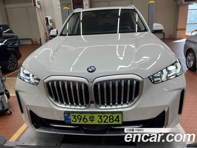 BMW X5 xDrive 40i xLine — пробег 30 040 км — фото 1 из 5