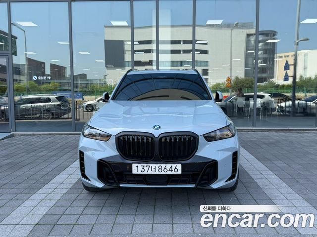 BMW X5 xDrive 50e M Sport — пробег 17 500 км — фото 2 из 5