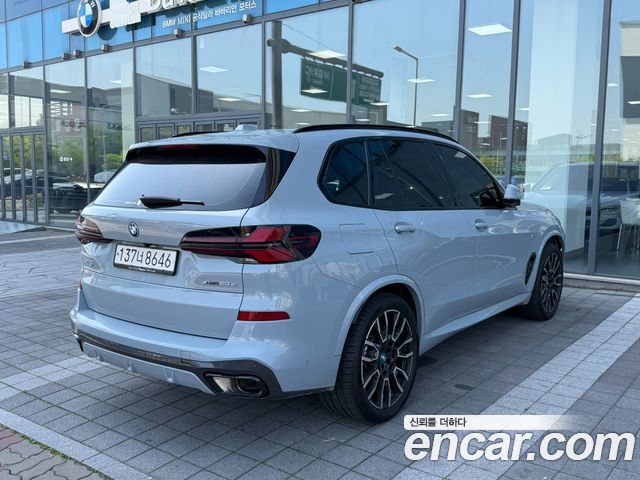 BMW X5 xDrive 50e M Sport — пробег 17 500 км — фото 4 из 5