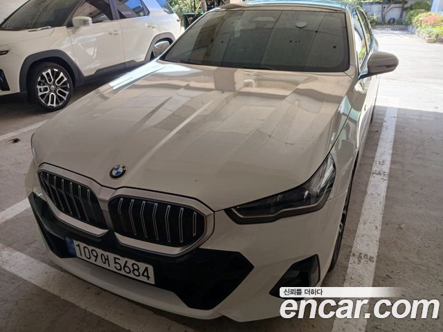 BMW 5-Series 520i M Sport — пробег 41 600 км — фото 2 из 5