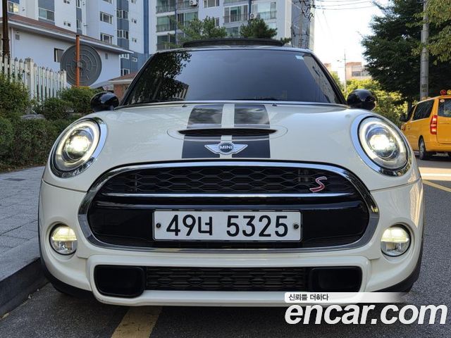 Mini Cooper 5Door Standard 3rd — пробег 41 262 км — фото 3 из 5