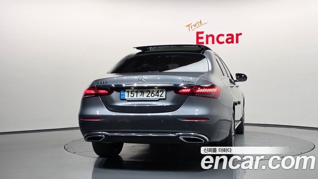 Mercedes-Benz E-Class E350 4MATIC Exclusive — пробег 23 460 км — фото 4 из 5