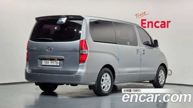 Hyundai Starex 11-Seater Wagon CVX Luxury — пробег 89 379 км — фото 2 из 5
