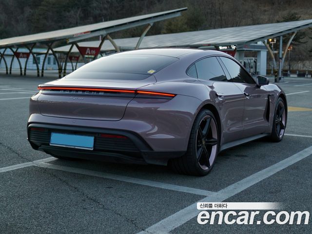 Porsche Taycan Base — пробег 56 000 км — фото 2 из 5