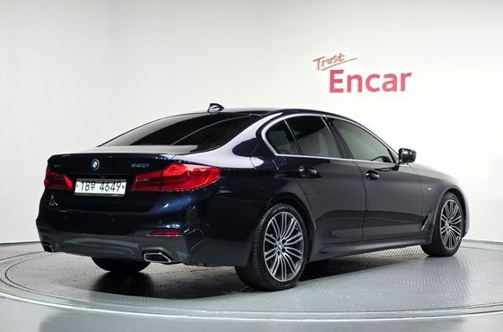 BMW 5-Series 530i xDrive M Sport Package Plus — пробег 174 254 км — фото 2 из 5