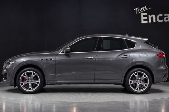 Maserati Levante 3.0 Diesel AWD — пробег 100 000 км — фото 2 из 5