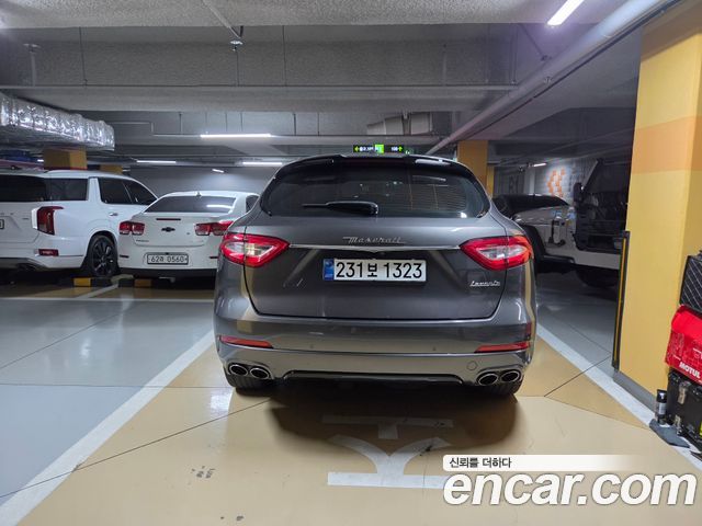 Maserati Levante 3.0 Diesel AWD — пробег 100 000 км — фото 3 из 5