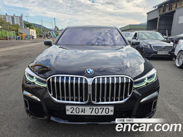 BMW 7-Series 750Li xDrive Luxury — пробег 134 000 км — фото 1 из 5