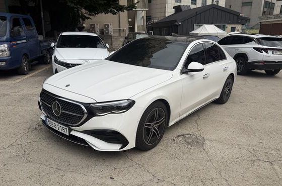 Mercedes-Benz E-Class E300 4MATIC AMG Line — пробег 2 787 км — фото 3 из 5