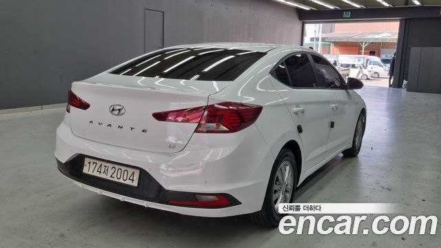 Hyundai AVANTE 1.6 Smart — пробег 96 304 км — фото 4 из 5