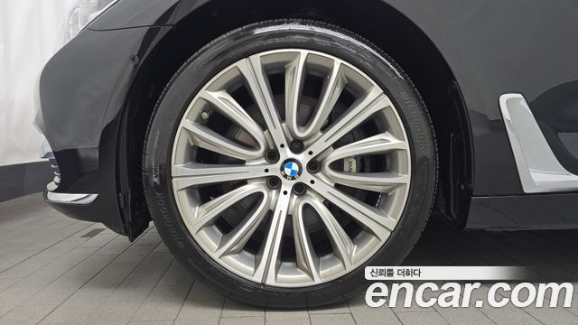 BMW 7-Series 750Li xDrive — пробег 63 170 км — фото 5 из 5