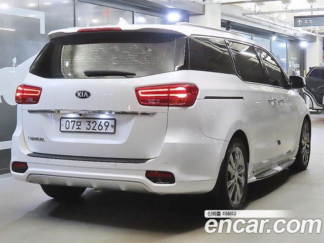 Kia Carnival Gasoline 9-Seater Noblesse — пробег 145 750 км — фото 4 из 5