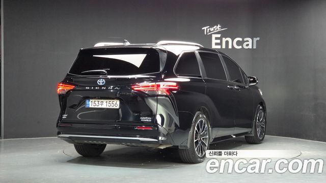 Toyota Sienna 2.5 Hybrid AWD — пробег 89 100 км — фото 2 из 5
