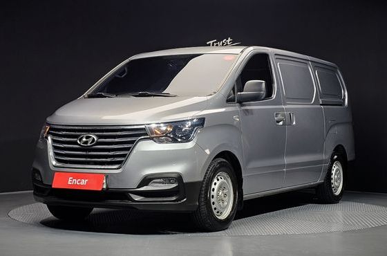 Hyundai Starex Van 3-Seater Style — пробег 125 084 км — фото 1 из 5