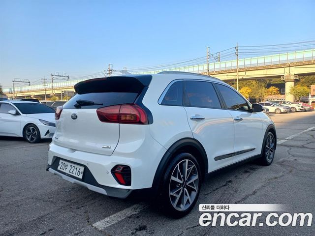 Kia Niro 1.6 HEV Noblesse Special — пробег 62 226 км — фото 3 из 5