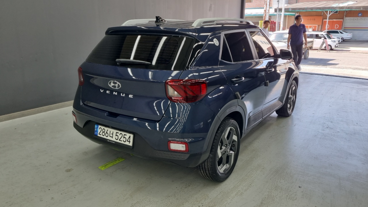 Hyundai Venue 1.6 Flux — пробег 39 048 км — фото 2 из 5