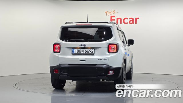 Jeep Renegade 1.3 Limited — пробег 12 094 км — фото 4 из 5