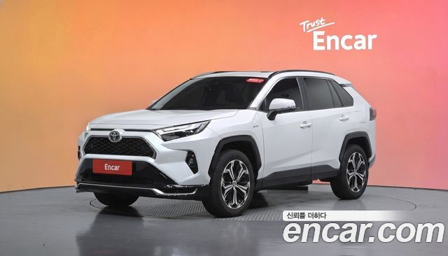 Toyota RAV4 2.5 4WD PHEV XSE — пробег 5 305 км — фото 1 из 5
