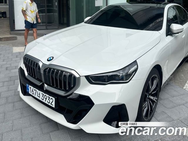 BMW 5-Series 530i xDrive M Sport — пробег 2 444 км — фото 4 из 5