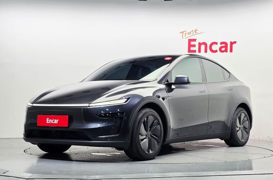 Tesla Model Y RWD — пробег 12 875 км — фото 1 из 5