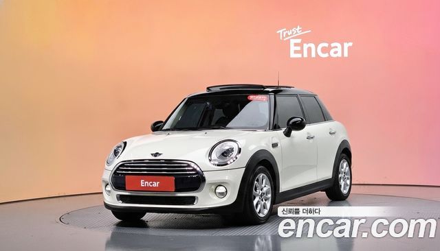 Mini Cooper 5Door HIGH 3rd — пробег 64 500 км — фото 1 из 5