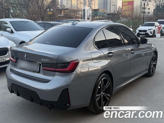 BMW 3-Series 320i M Sport — пробег 5 516 км — фото 2 из 5