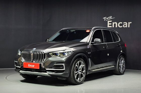 BMW X5 xDrive 45e xLine — пробег 87 897 км — фото 1 из 5