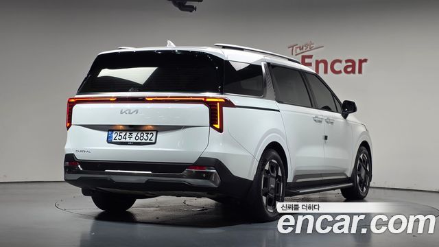 Kia Carnival Diesel 7-Seater Signature — пробег 24 318 км — фото 2 из 5