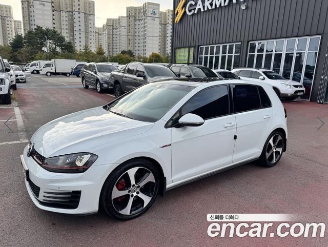 Volkswagen Golf 2.0 GTI — пробег 136 144 км — фото 4 из 5