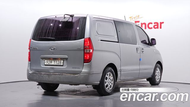 Hyundai Starex 5-Seater VAN CVX Deluxe — пробег 170 248 км — фото 2 из 5