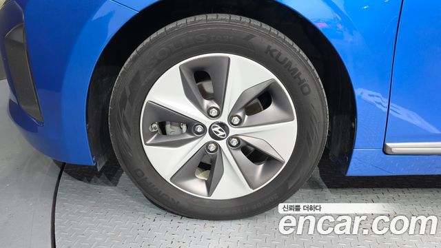 Hyundai Ioniq Q — пробег 162 381 км — фото 5 из 5