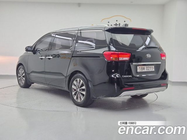 Kia Carnival из Кореи Encar