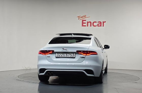 Jaguar XE D180 R-Dynamic S — пробег 53 505 км — фото 4 из 5