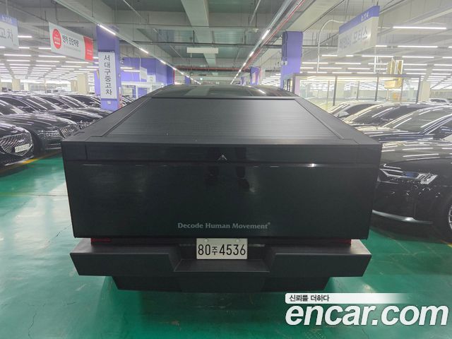 Tesla Cybertruck AWD — пробег 10 554 км — фото 4 из 5
