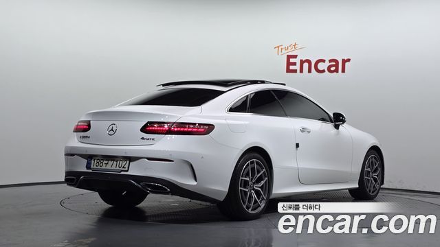 Mercedes-Benz E-Class E300d 4MATIC Coupe — пробег 17 730 км — фото 2 из 5