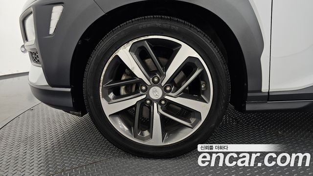 Hyundai Kona из Кореи Encar