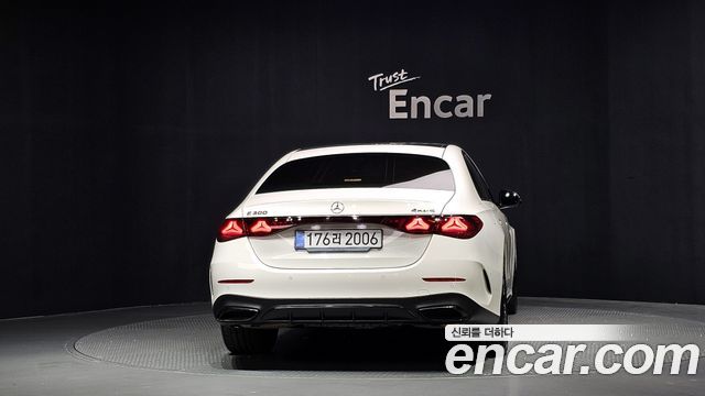 Mercedes-Benz E-Class E300 4MATIC AMG Line — пробег 21 586 км — фото 4 из 5