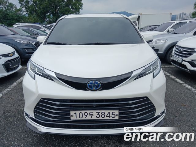 Toyota Sienna 2.5 Hybrid AWD — пробег 103 966 км — фото 1 из 5