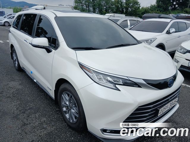 Toyota Sienna 2.5 Hybrid AWD — пробег 103 966 км — фото 2 из 5