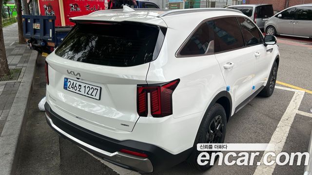 Kia Sorento HEV 1.6 2WD Signature — пробег 4 300 км — фото 2 из 5