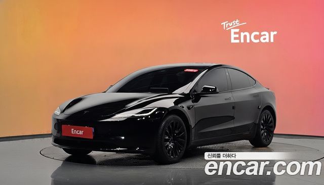 Tesla Model 3 Premium Long Range RWD — пробег 9 840 км — фото 1 из 5