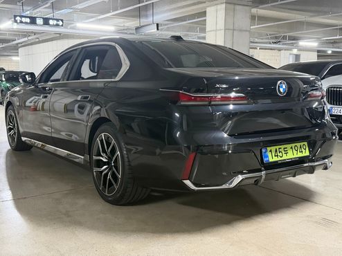 BMW 7-Series 740i xDrive M Sport — пробег 5 017 км — фото 3 из 5